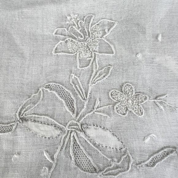 Handkerchief Vintage Corner Floral Embroidery Netting White on White Cotton - Picture 7 of 10
